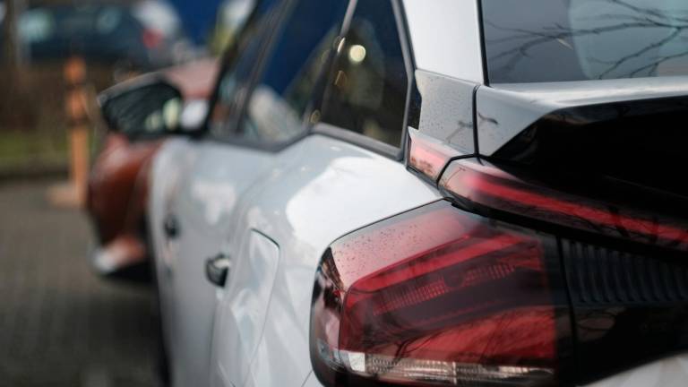 Dictan prisión preventiva para mujer que escondía 249 kilos de cocaína en un vehículo