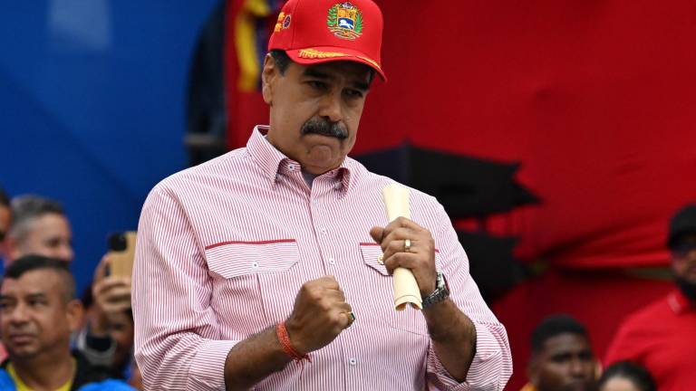 El presidente de Venezuela, Nicolás Maduro, baila durante un mitin en Caracas el 1 de diciembre de 2025.