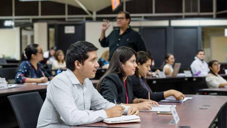 En el ranking de las Mejores Escuelas de MBA de Latinoamérica, ESPAE, Escuela de Negocios de la ESPOL, se encuentra en el puesto 11.