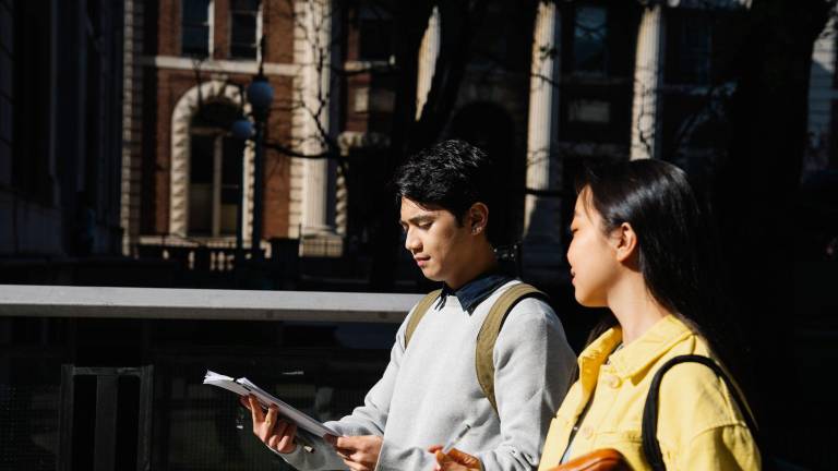¿Quiere estudiar en Estados Unidos? Embajada anuncia ferias universitarias gratuitas en Quito y Guayaquil