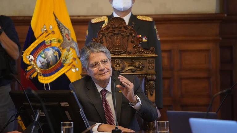 Vacunación y crisis marcan los cien días del Gobierno de Lasso en Ecuador
