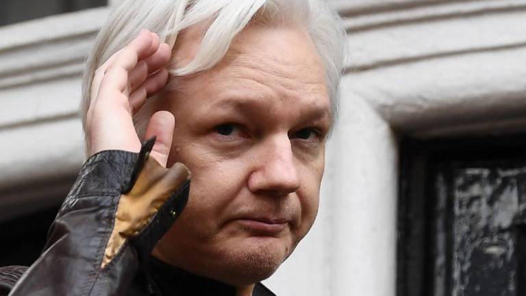 Justicia británica da la razón a EE.UU. y dicta que Assange puede ser extraditado