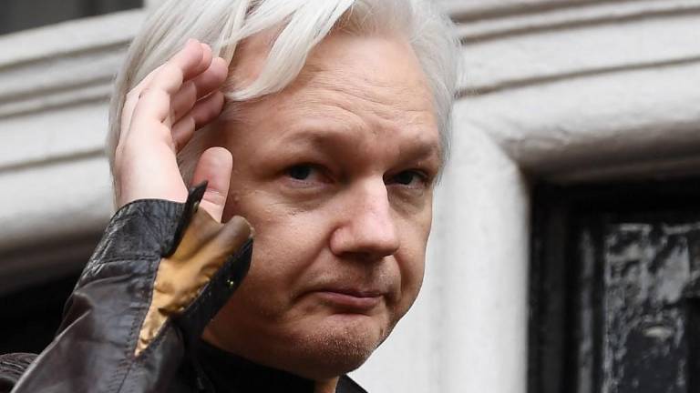 Justicia británica da la razón a EE.UU. y dicta que Assange puede ser extraditado