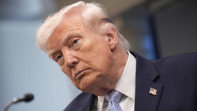 Donald Trump anuncia un alto el fuego bilateral.