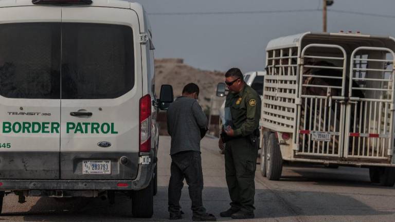 Estados Unidos prevé enjuiciar a adultos deportados que reingresen al país ilegalmente