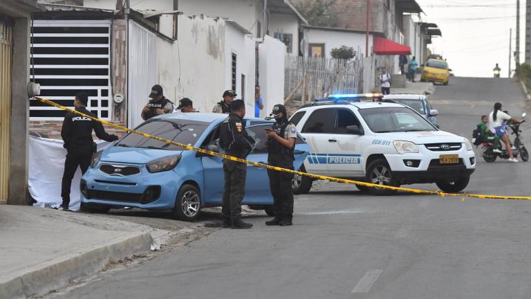 Asesinan a un agente de tránsito en Manta con múltiples disparos mientras se dirigía a su trabajo