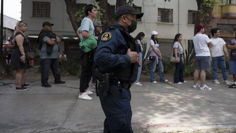 Violencia electoral en México: dos muertos en tiroteos en centros de votación y un candidato asesinado