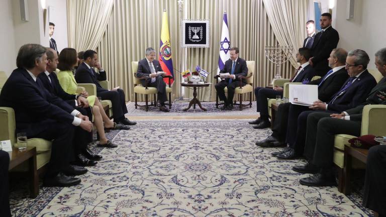 Lasso se reúne con presidente israelí: suscriben memorándum económico y comercial