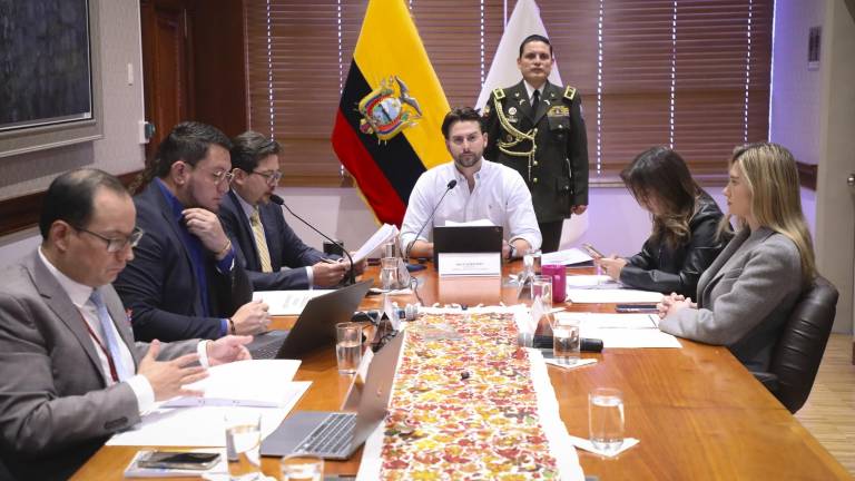 CAL se reunirá este domingo para analizar solicitud de juicio político contra Godoy.