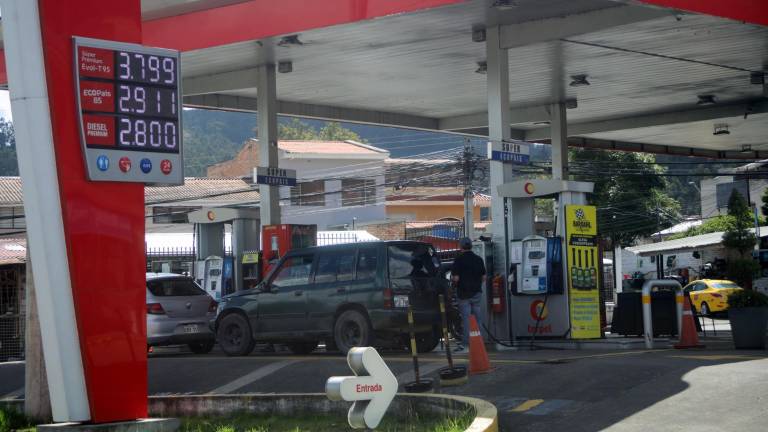 Nuevo ajuste de precios en combustibles: así cambian la extra, ecopaís y el diésel en Ecuador