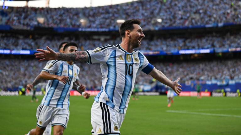 Exhibición de Lionel Messi: hat-trick y triunfo contundente de Argentina ante Argelia