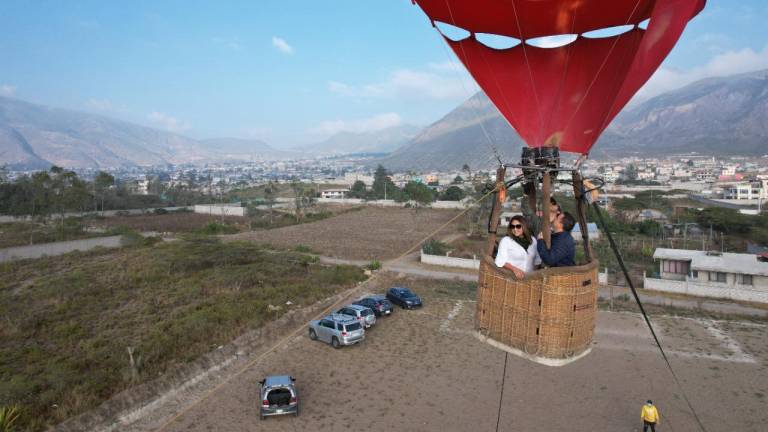 Globos aerostáticos en Quito: Admire la Mitad del Mundo desde las nubes con esta nueva opción turística