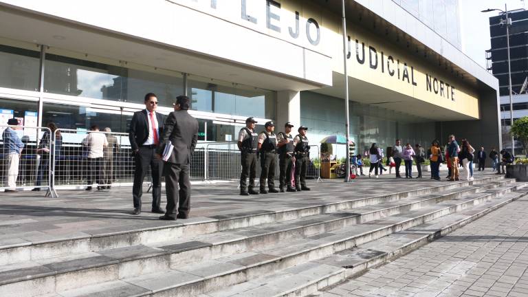 Exteriores del Complejo Judicial Norte, en Quito, donde se realizó la diligencia.