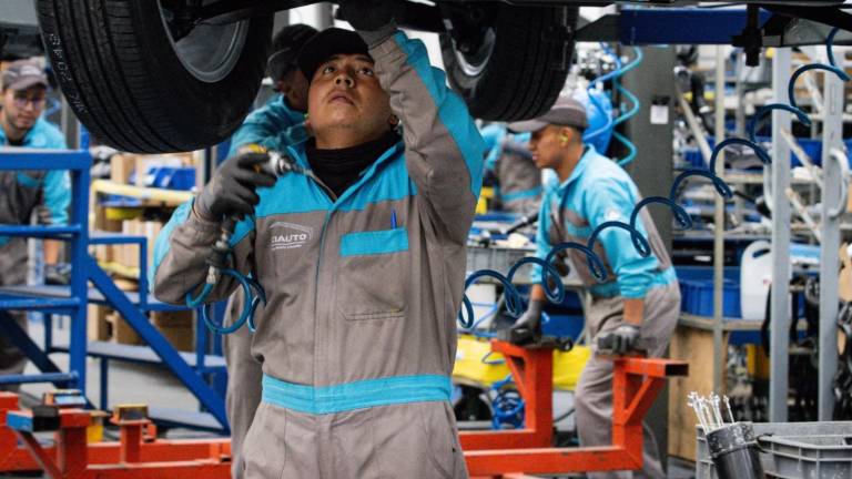 Un 36,6% de la población económicamente activa tiene un trabajo adecuado -de ocho horas diarias y con acceso a por lo menos un sueldo básico- en el país, según las últimas cifras del INEC.