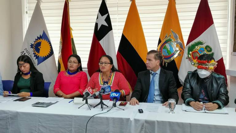 Indígenas en Ecuador declaran emergencia en provincia amazónica por minería