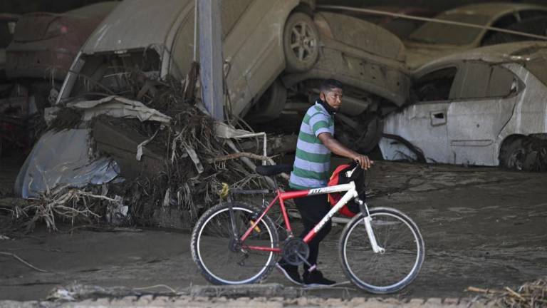 52 desaparecidos, 25 muertos y 1.400 familias afectadas por deslave en Venezuela