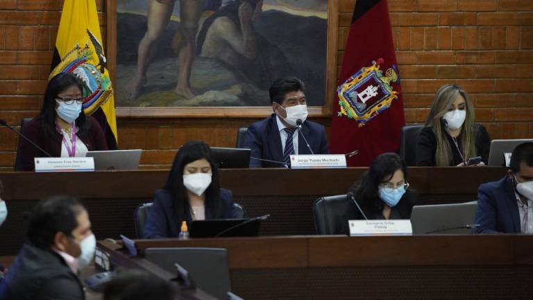 Yunda consiguió reunir al Concejo Metropolitano, pero una hora después los concejales de oposición se fueron