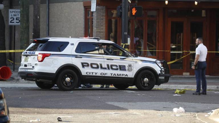 El tiroteo ocurrió poco antes de las 3h00 de la madrugada, en la localidad de Ybor City, en el centro histórico de Tampa, en la costa oeste de Florida.