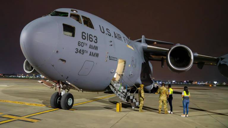 ¿Qué pasa con los migrantes deportados de Estados Unidos cuando llegan a Ecuador? Este es el plan del Gobierno