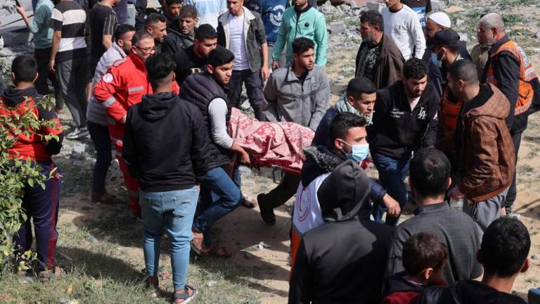 Tragedia en Gaza: más de 100 muertos durante caótico reparto de comida; hay condena internacional por disparos israelíes
