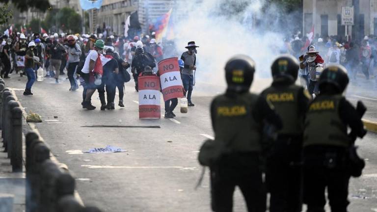 ¿Qué hay detrás de las muertes por la convulsión social en Perú? Informes confirman uso de armas de guerra