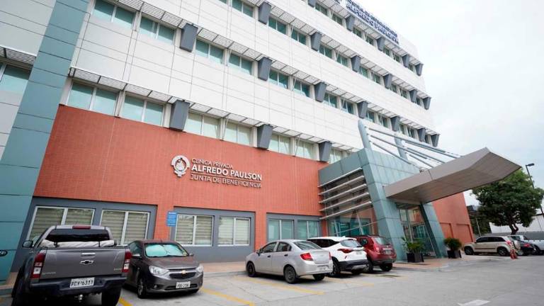 Foto de exteriores de la clínica privada Alfredo Paulson, en Guayaquil.