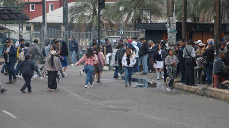 Microvistazo | Quito enfrentó caos por falta de buses, tras presión de transportistas para revisión de pasajes
