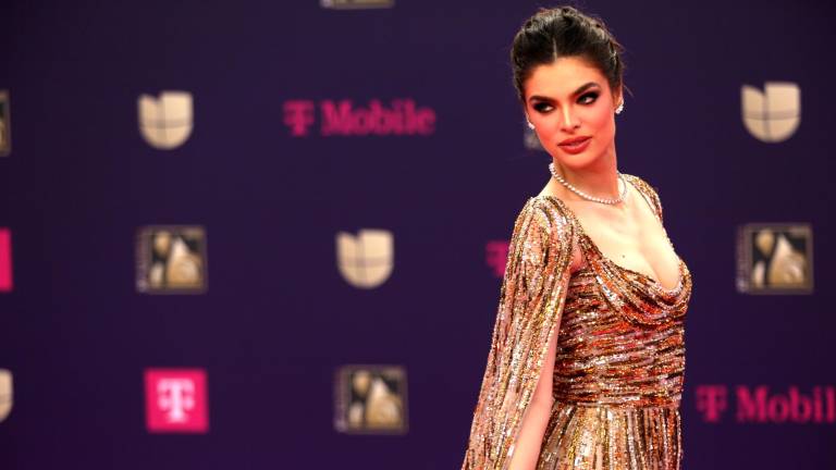 Premio Lo Nuestro 2025: Los mejores looks de la alfombra magenta