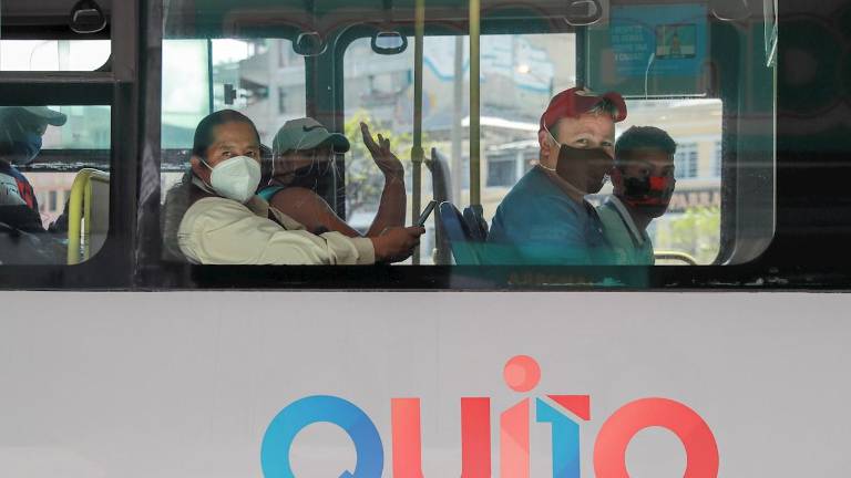 Nuevo sistema de semaforización será aplicado desde el 1 de julio, a la par con el retorno presencial a las oficinas del Gobierno