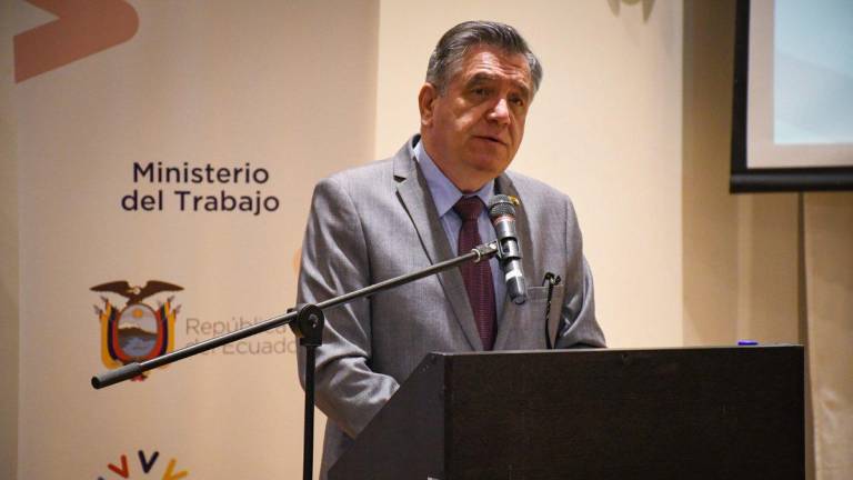 Ministro de Trabajo de Ecuador asegura que la subida salarial no causará despidos