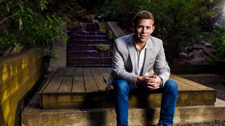 Steven Feifke es un talentoso pianista, compositor, arreglista y director de orquesta. Acaba de publicar su sexto disco en dos años.