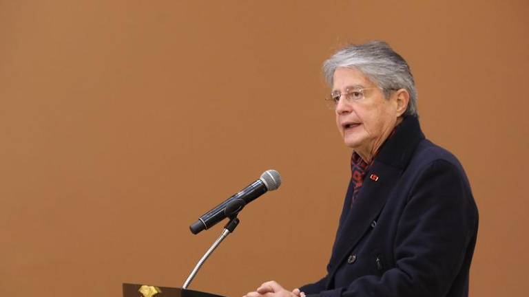 Lasso llega a China para renegociar deuda de Ecuador y participar en ceremonia de Juegos Olímpicos