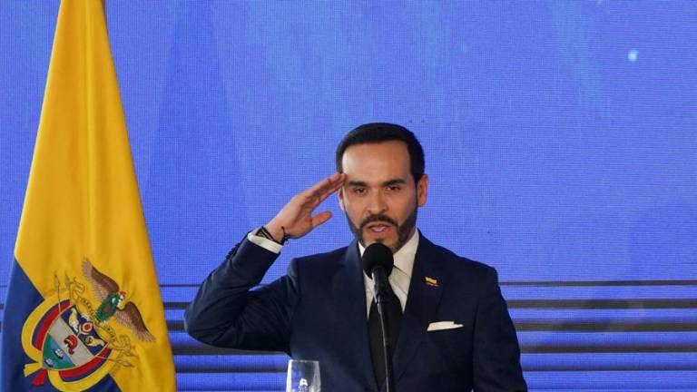 De la Espriella levanta la suspensión al porte de armas en Colombia para que “la gente decente pueda defenderse”