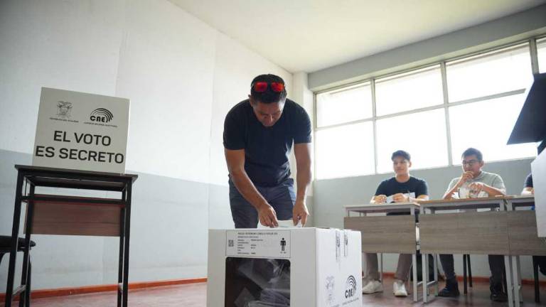 A las 20h30 se tendría el 55% del conteo de votos de la Consulta Popular y Referéndum