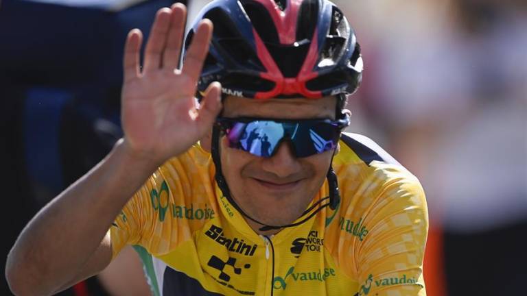 Richard Carapaz resiste y se lleva la Vuelta a Suiza