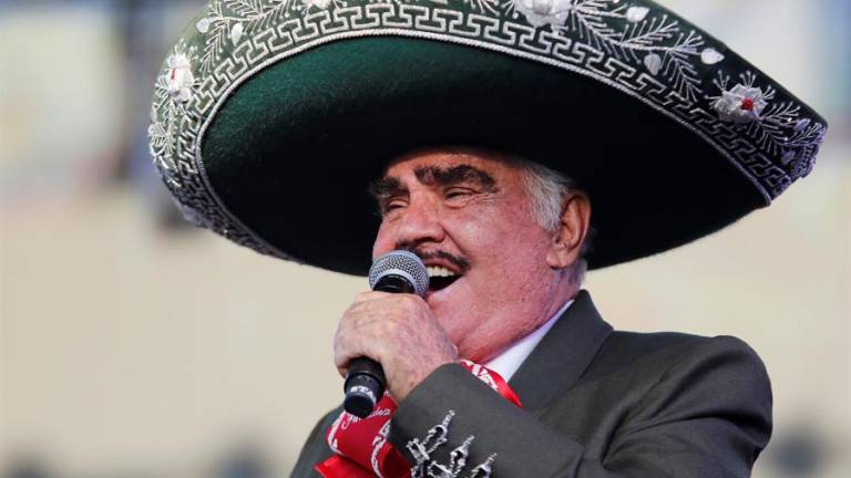 Médicos reportan grave al cantante mexicano Vicente Fernández