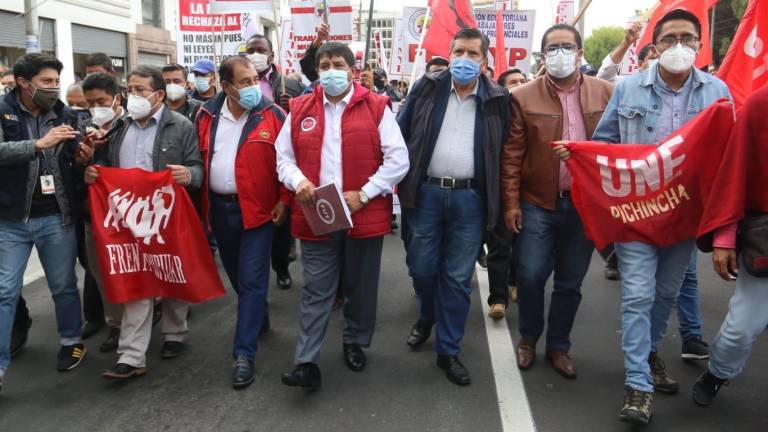 Frente Unitario de Trabajadores presenta reforma laboral opuesta a proyecto de ley del Gobierno