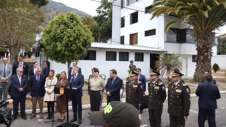 Madre de María Belén Bernal critica cierre simbólico del edificio de la Policía; Lasso dice que será demolido