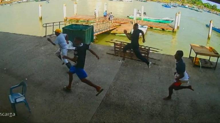 Capturan al mentalizador de la matanza en el puerto pesquero de Esmeraldas; hay seis aprehendidos