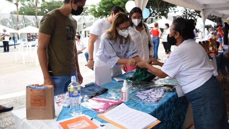 A través de feria se promueven emprendimientos productivos
