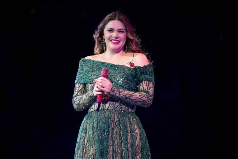 $!La ausencia de Ángela Aguilar generó una ola de comentarios en redes sociales.