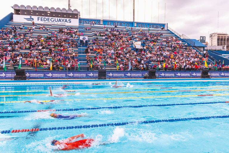 $!La piscina Olímpica Jorge Vallarino fue construida en 1982 para el Campeonato Mundial celebrado en Guayaquil ese año.