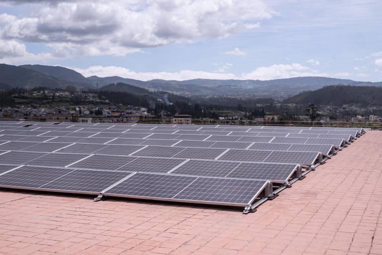 $!La planta de Pinto, en Otavalo, cuenta con 558 paneles fotovoltaicos.