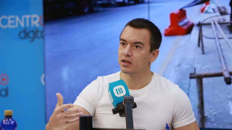 Microvistazo | Noboa anuncia que bajará cuatro centavos el precio de las gasolinas Ecopaís, Extra y Diésel