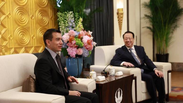 El alcalde de Shanghái, Gong Zheng, recibió al presidente Daniel Noboa.