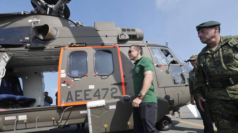El presidente de la República, Daniel Noboa, durante la entrega de los nuevos helicópteros comprados para las Fuerzas Armadas.