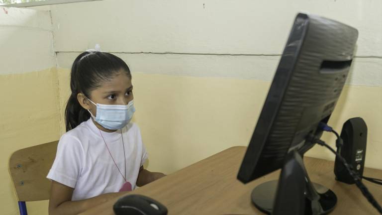 Escolares en Ecuador requerirán de uno a dos años de nivelación por pandemia