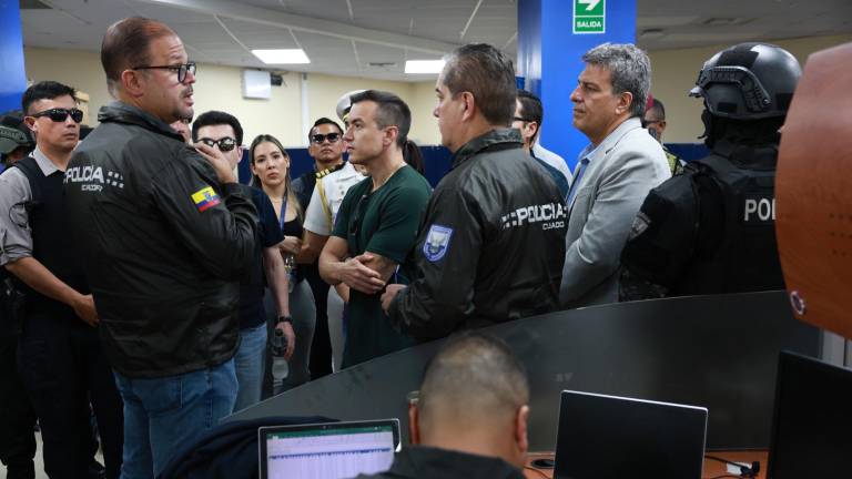 Microvistazo | Sueldos mínimos, pero patrimonios millonarios: la presunta red de corrupción en CNEL