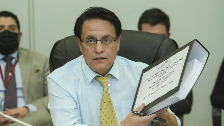 Juicio político a excontralor Celi pasa al Pleno sin conclusiones y en medio de enfrentamientos