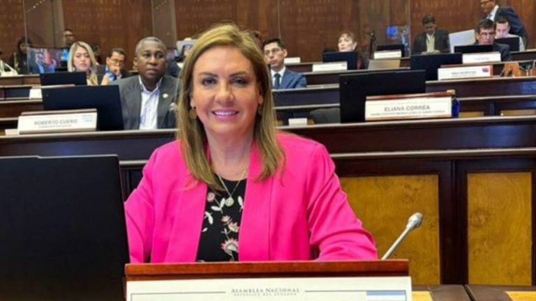 Comité de Ética recomienda la destitución de correísta Nuria Butiñá por presuntos diezmos